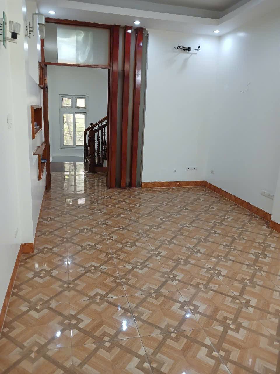 Cho thuê nhà riêng nguyên căn Phố Yên Hoà, 5 tầng x 39m2, 3 ngủ, KD onl, văn phòng, ở gđ - Ảnh 2